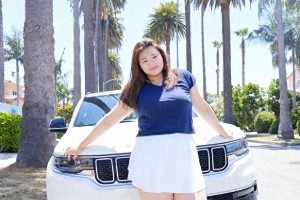 女篮新星刘禹彤写真照曝光 展现健康美与时尚魅力
